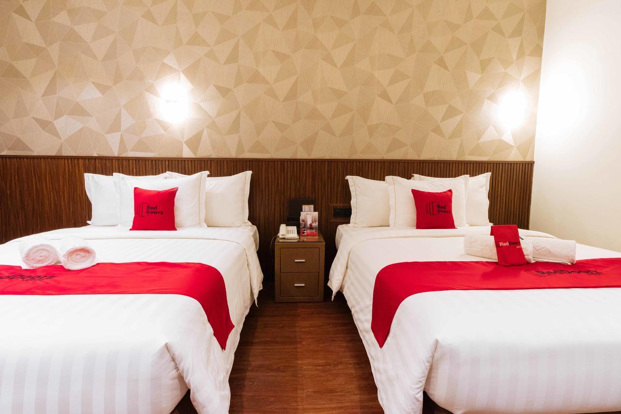 Reddoorz Premium @ South Triangle Quezon City Exterior foto