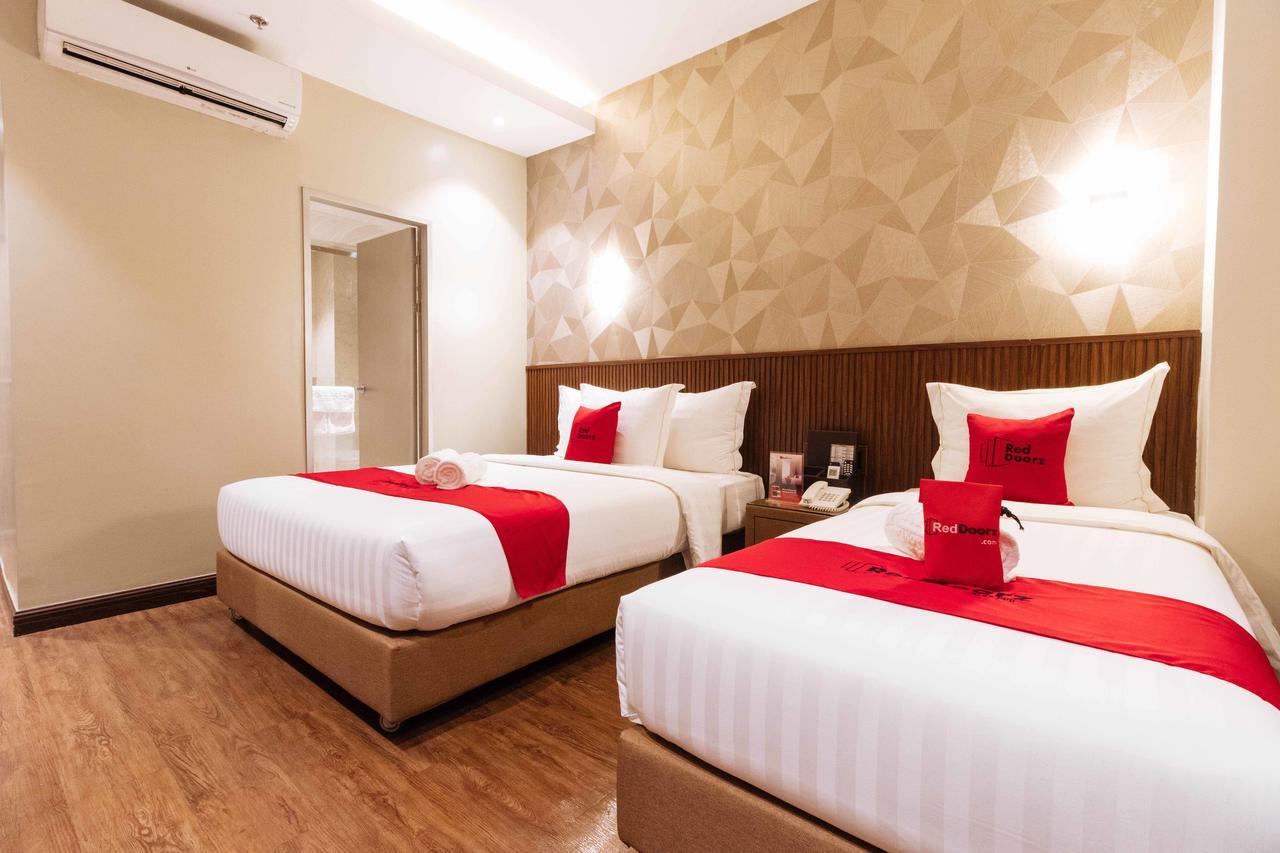 Reddoorz Premium @ South Triangle Quezon City Exterior foto