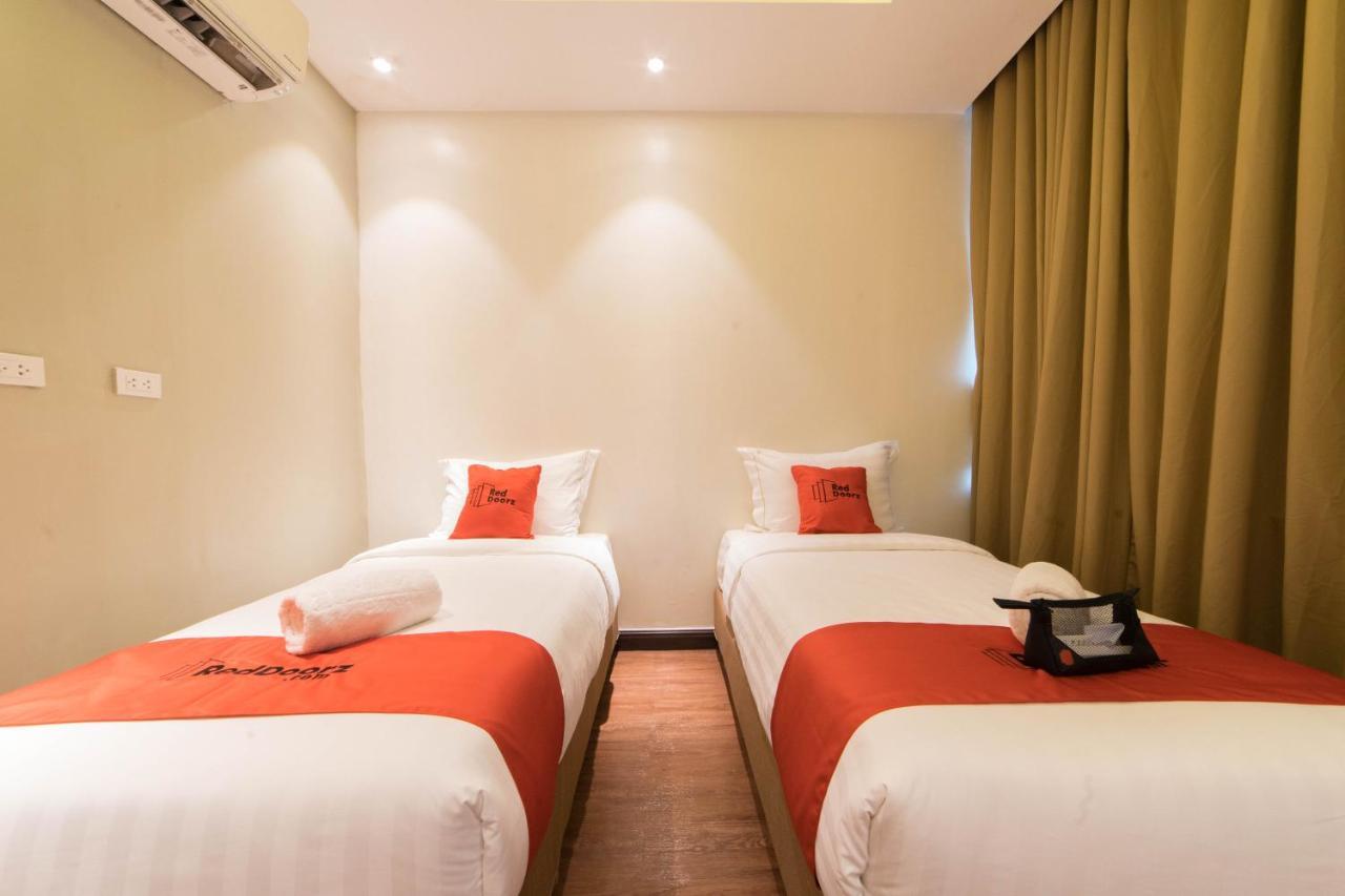Reddoorz Premium @ South Triangle Quezon City Exterior foto