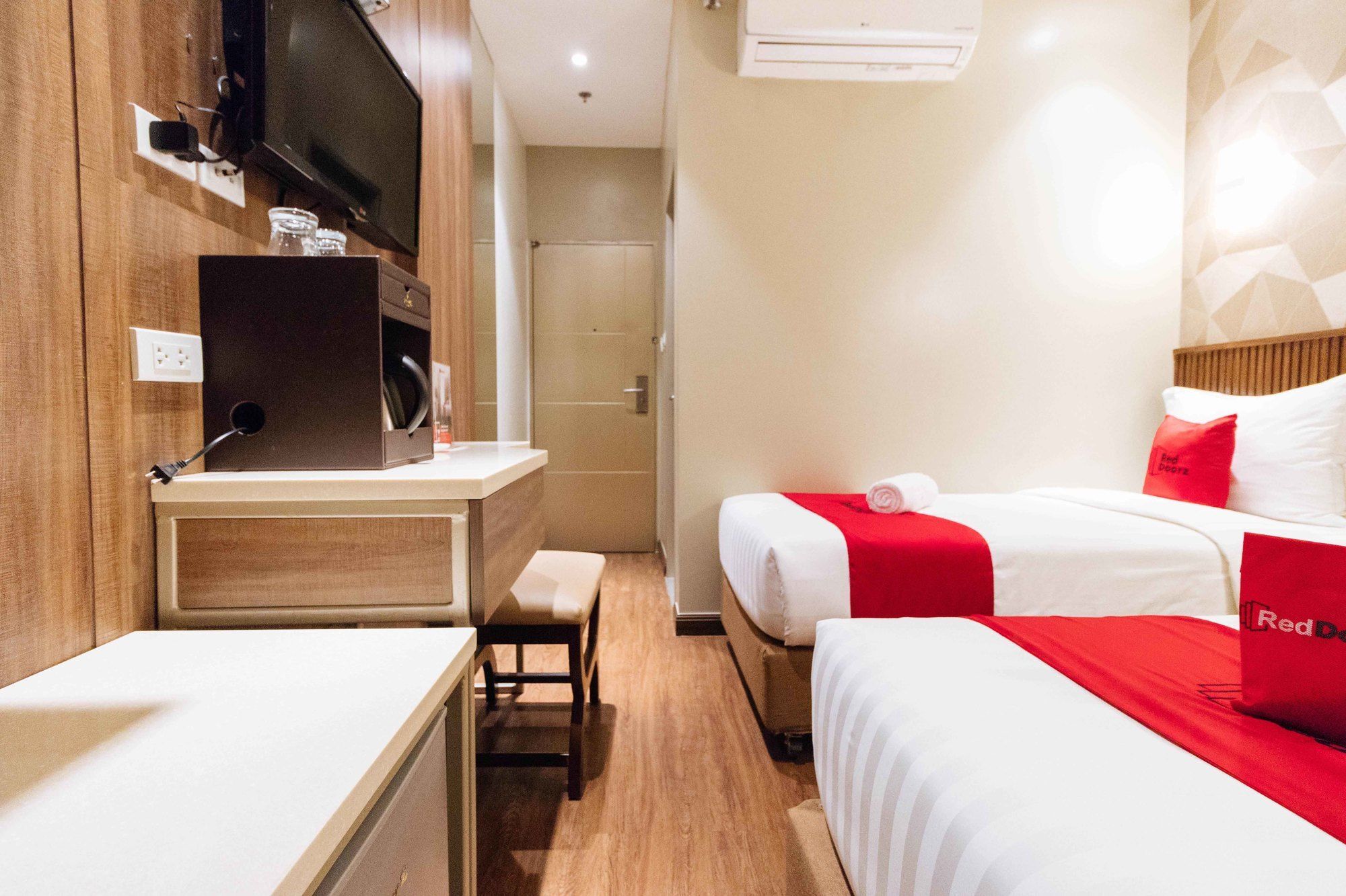 Reddoorz Premium @ South Triangle Quezon City Exterior foto
