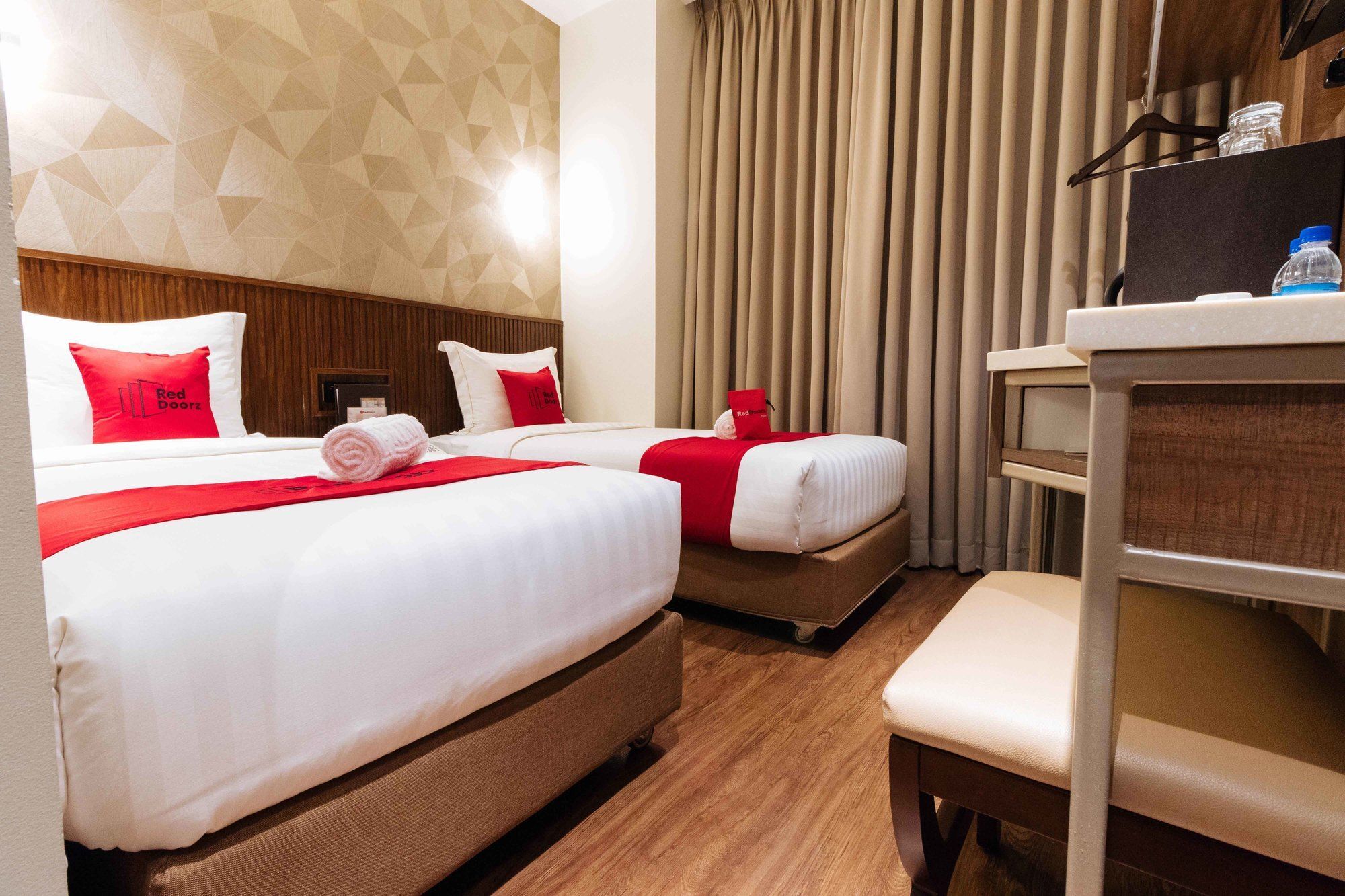Reddoorz Premium @ South Triangle Quezon City Exterior foto