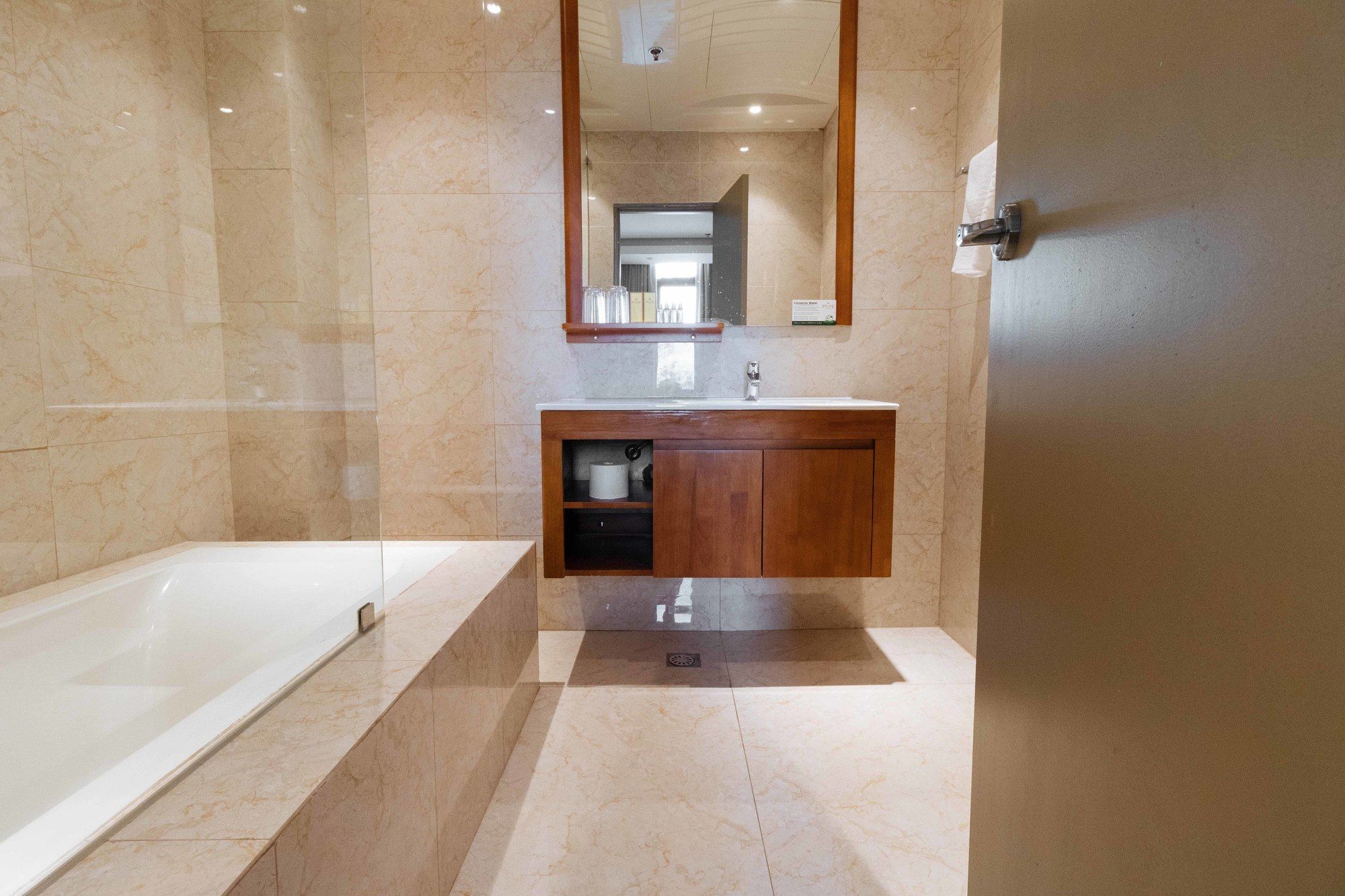 Reddoorz Premium @ South Triangle Quezon City Exterior foto