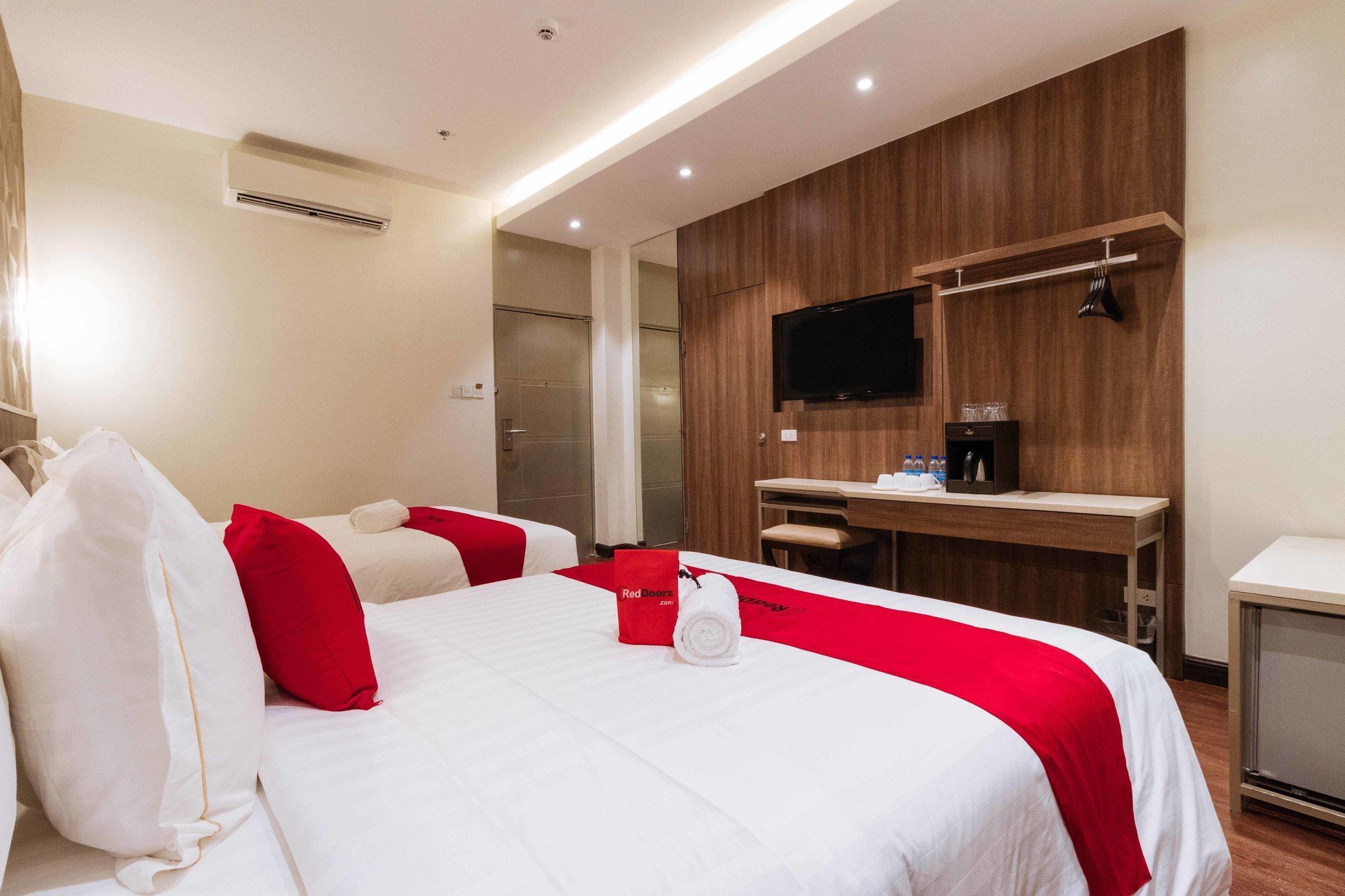 Reddoorz Premium @ South Triangle Quezon City Exterior foto