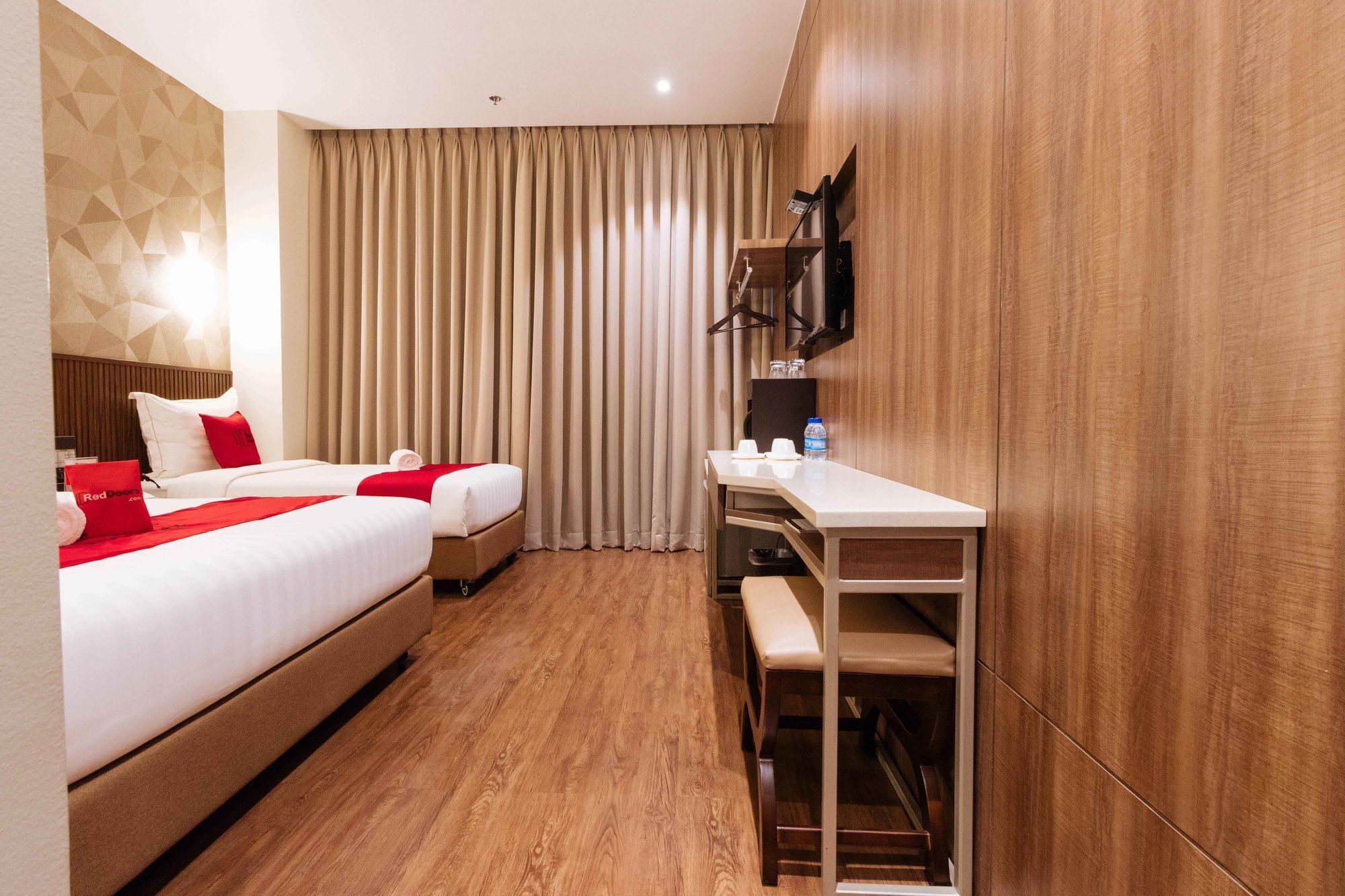 Reddoorz Premium @ South Triangle Quezon City Exterior foto